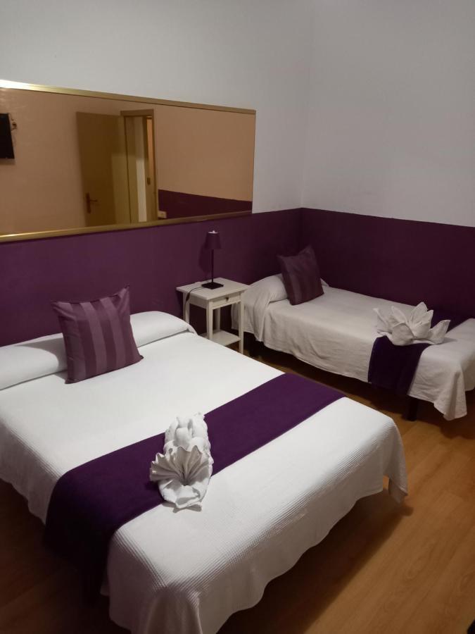Hostal Muntaner Barcelona Exterior photo