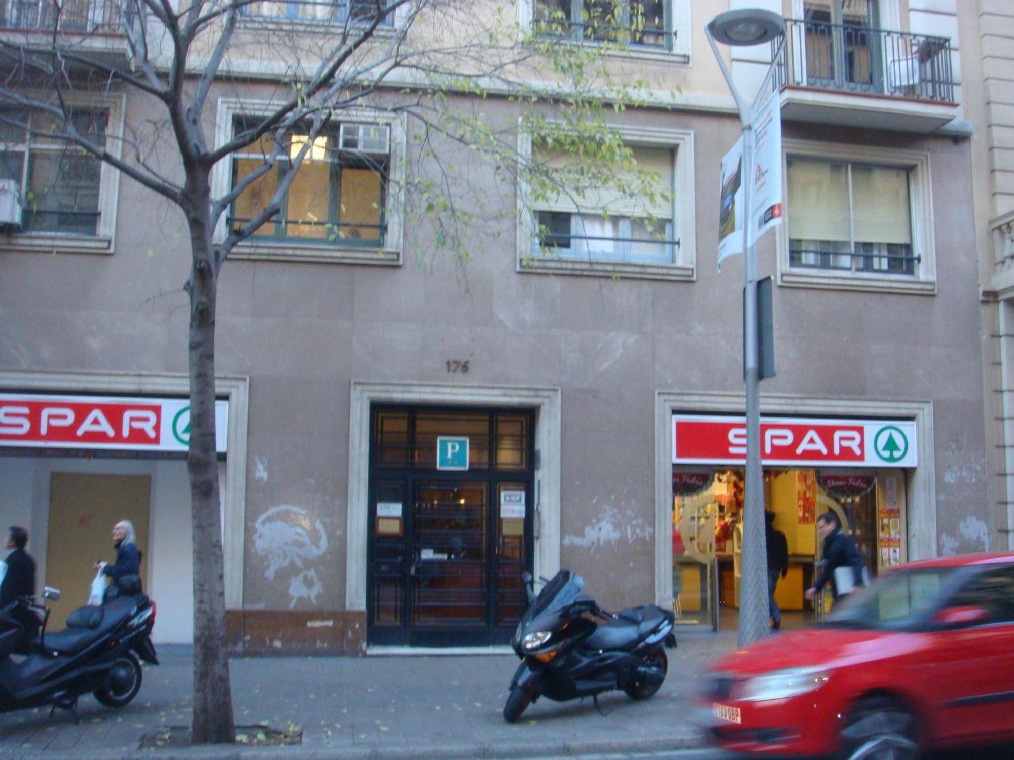 Hostal Muntaner Barcelona Exterior photo